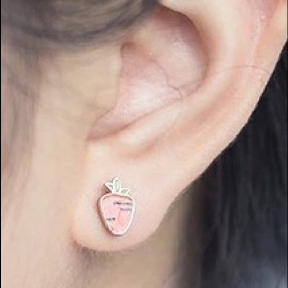 🌷 STERLING SILVER RABBIT AND CARROT STUD EARRINGS - Picture 3 of 3